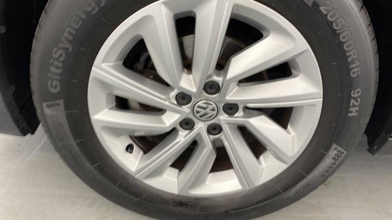 Vente en ligne Volkswagen T-Cross  1.0 TSI 95 Start/Stop BVM5 au prix de 19 990 €