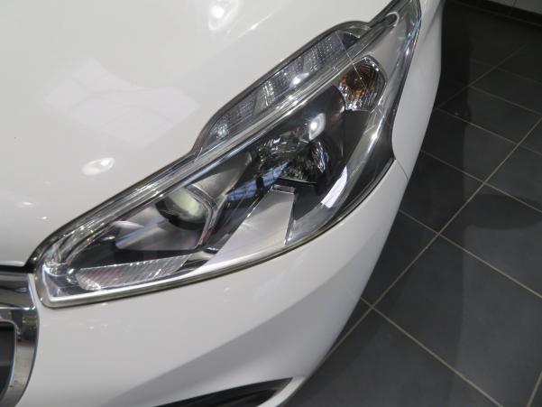 Vente en ligne Peugeot 208  BlueHDi 100ch BVM6 au prix de 12 990 €