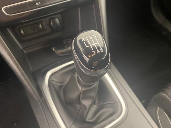 Vente en ligne Renault Megane 4 Mégane IV Berline Blue dCi 115 au prix de 15 990 €