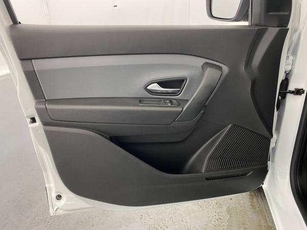 Vente en ligne Renault Express Van  BLUE DCI 95 au prix de 17 990 €