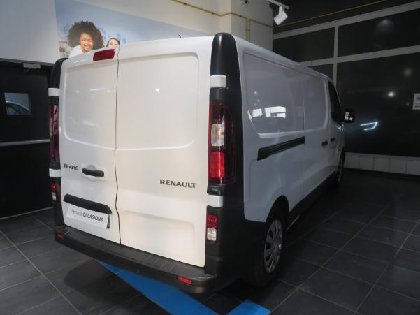 Vente en ligne Renault Trafic 3 Fourgon TRAFIC FGN L2H1 1300 KG DCI 95 au prix de 23 990 €