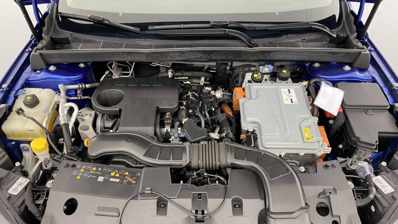 Vente en ligne Renault Megane 4 Mégane IV Berline E-TECH Plug-In Hybride 160 au prix de 27 900 €