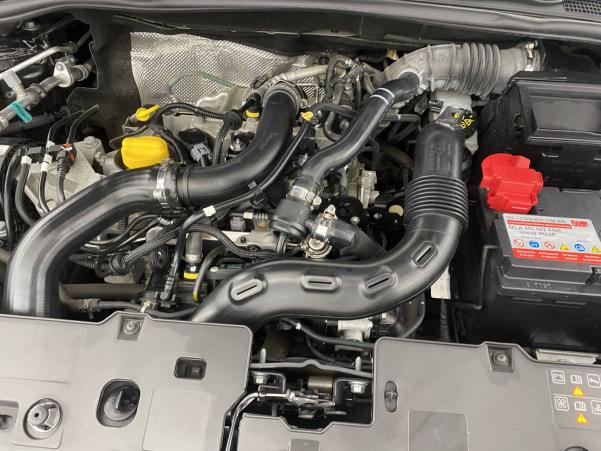 Vente en ligne Renault Clio 4 Clio TCe 75 E6C au prix de 12 600 €