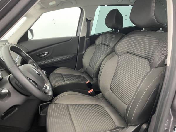 Vente en ligne Renault Grand Scenic 4 Grand Scenic TCe 140 FAP au prix de 18 900 €