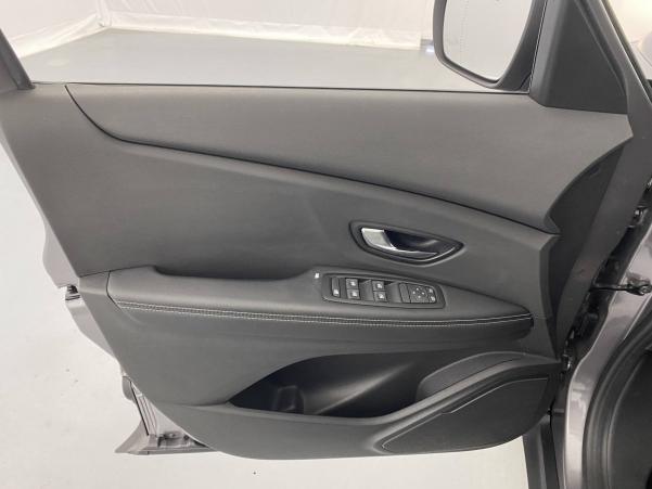Vente en ligne Renault Grand Scenic 4 Grand Scenic TCe 140 FAP au prix de 18 900 €