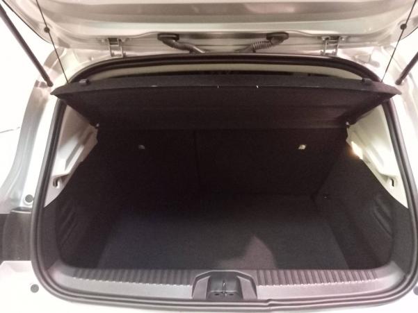 Vente en ligne Renault Clio 5 Clio TCe 100 au prix de 16 490 €