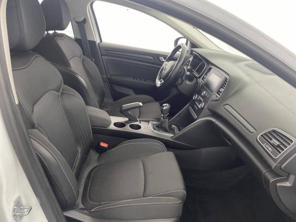 Vente en ligne Renault Megane 4 Mégane IV Berline Blue dCi 95 au prix de 15 990 €