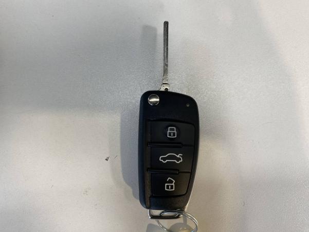 Vente en ligne Audi Q3  2.0 TDI 140 ch au prix de 21 490 €