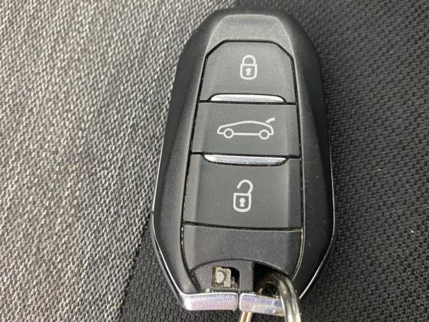 Vente en ligne Citroën C4 Spacetourer  PureTech 130 S&S au prix de 18 990 €