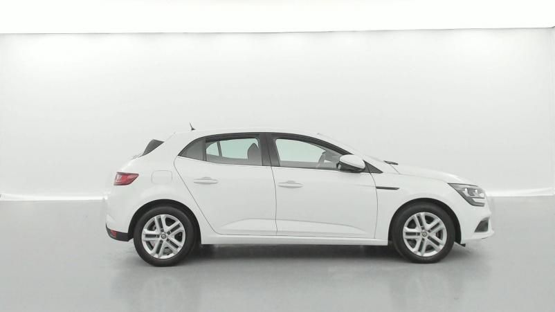 Vente en ligne Renault Megane 4 Mégane IV Berline Blue dCi 95 au prix de 15 990 €