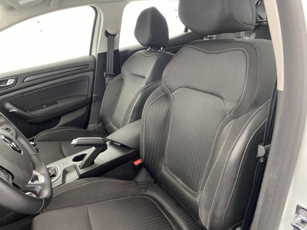 Vente en ligne Renault Megane 4 Mégane IV Berline Blue dCi 95 au prix de 15 990 €