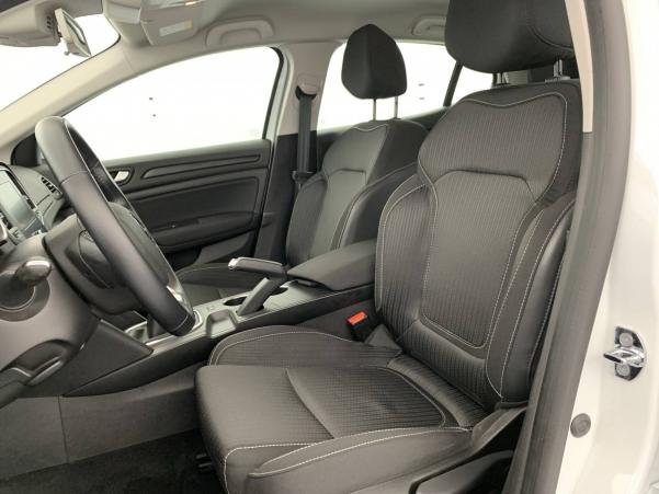 Vente en ligne Renault Megane 4 Mégane IV Berline Blue dCi 95 au prix de 16 990 €
