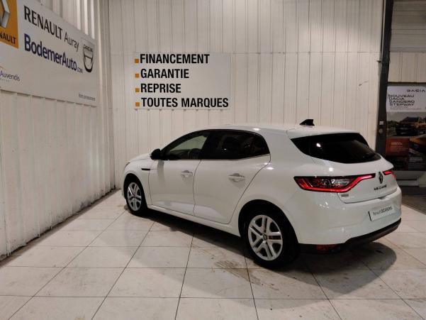 Vente en ligne Renault Megane 4 Mégane IV Berline Blue dCi 95 au prix de 16 990 €