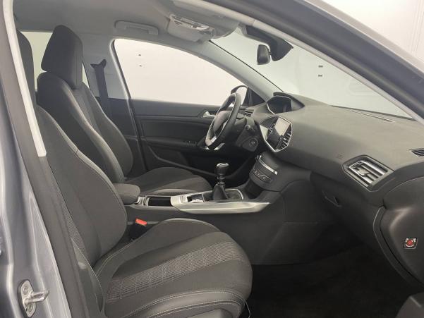 Vente en ligne Peugeot 308  PureTech 130ch S&S BVM6 au prix de 22 470 €