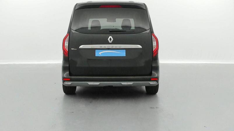 Vente en ligne Renault Kangoo  Blue dCi 95 au prix de 21 190 €