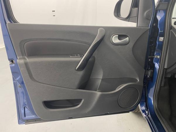 Vente en ligne Renault Kangoo  Blue dCi 95 au prix de 17 990 €