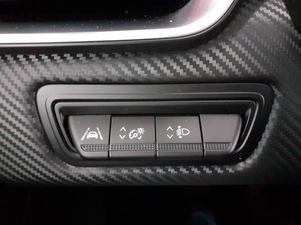 Vente en ligne Renault Clio 5 Clio E-Tech 140 - 21N au prix de 23 990 €
