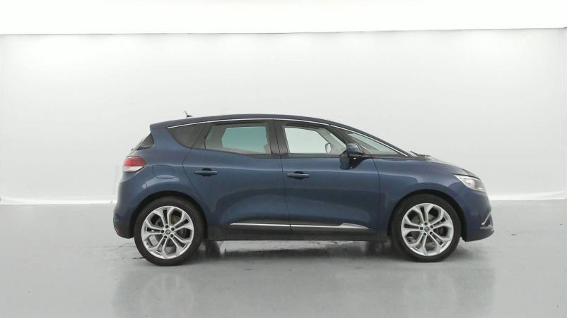 Vente en ligne Renault Scenic 4 Scenic Blue dCi 120 au prix de 21 990 €