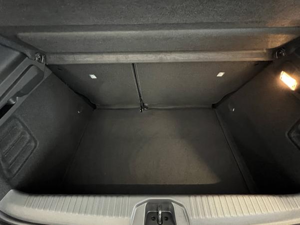 Vente en ligne Renault Clio 5 Clio TCe 90 - 21N au prix de 21 100 €