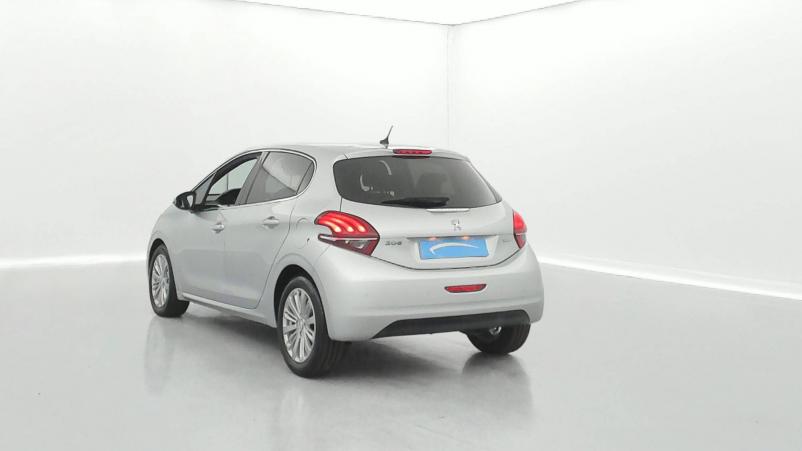 Vente en ligne Peugeot 208  PureTech 110ch S&S EAT6 au prix de 13 690 €