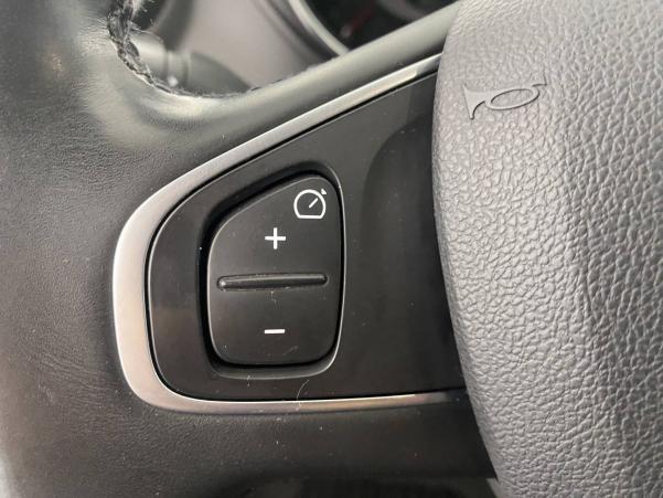 Vente en ligne Renault Captur  TCe 120 Energy EDC au prix de 16 990 €