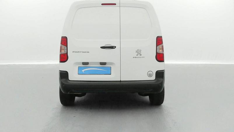 Vente en ligne Peugeot Partner Fourgon  STANDARD 1000 KG PURETECH 110 S&S BVM6 au prix de 19 490 €