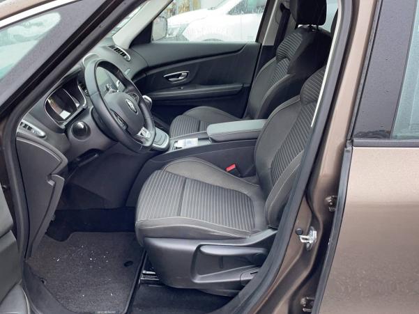 Vente en ligne Renault Grand Scenic 4 Grand Scénic dCi 110 Energy EDC au prix de 18 490 €