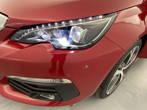 Vente en ligne Peugeot 308  BlueHDi 180ch S&S EAT8 au prix de 27 990 €