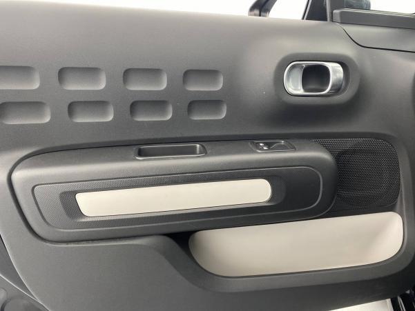 Vente en ligne Citroën C3  PureTech 82 S&S BVM5 au prix de 12 990 €