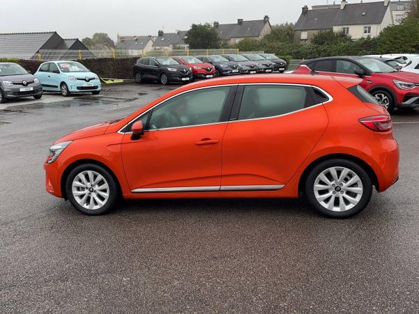 Vente en ligne Renault Clio 5 Clio E-Tech 140 - 21 au prix de 20 990 €