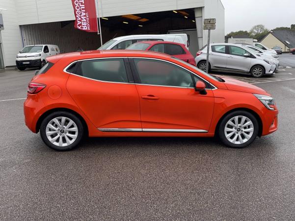 Vente en ligne Renault Clio 5 Clio E-Tech 140 - 21 au prix de 20 990 €