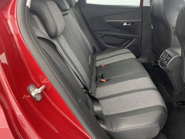 Vente en ligne Peugeot 3008  Puretech 130ch S&S EAT8 au prix de 23 990 €
