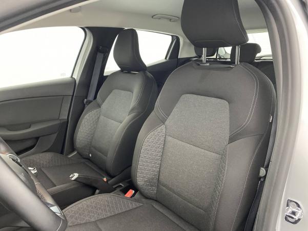 Vente en ligne Renault Clio 5 Clio TCe 100 au prix de 15 990 €