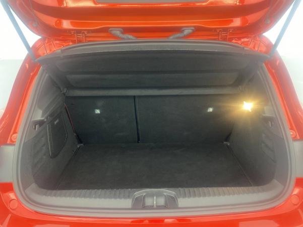Vente en ligne Renault Clio 5 Clio TCe 140 - 21 au prix de 20 990 €