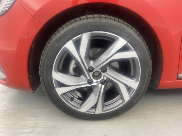 Vente en ligne Renault Clio 5 Clio TCe 140 - 21 au prix de 20 990 €