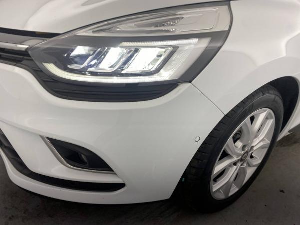 Vente en ligne Renault Clio 4 Estate Clio Estate dCi 90 Energy au prix de 12 990 €