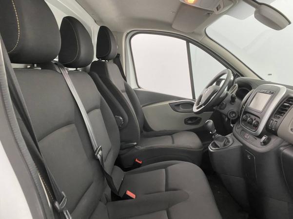 Vente en ligne Renault Trafic 3 Fourgon TRAFIC FGN L1H1 1200 KG DCI 145 ENERGY E6 au prix de 25 990 €