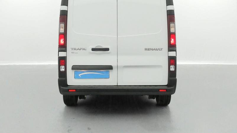 Vente en ligne Renault Trafic 3 Fourgon TRAFIC FGN L1H1 1200 KG DCI 145 ENERGY E6 au prix de 25 990 €