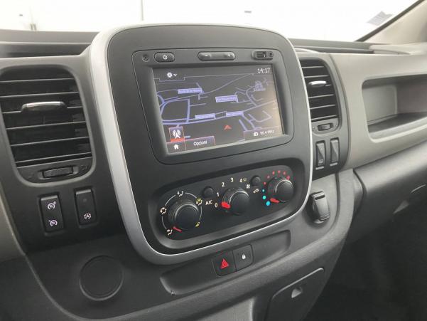 Vente en ligne Renault Trafic 3 Fourgon TRAFIC FGN L1H1 1200 KG DCI 145 ENERGY E6 au prix de 25 990 €