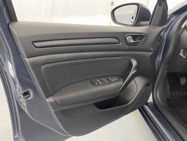 Vente en ligne Renault Megane 4 Mégane IV Berline Blue dCi 115 au prix de 16 990 €