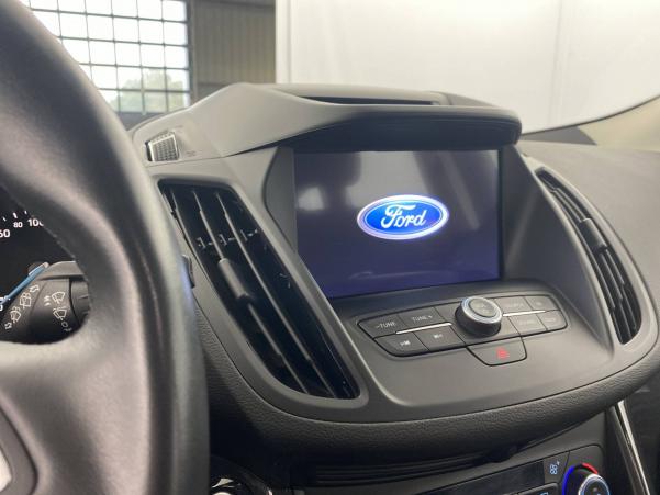 Vente en ligne Ford Kuga  1.5 Flexifuel-E85 150 S&S 4x2 BVA6 au prix de 18 490 €