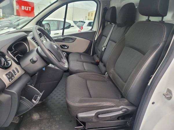 Vente en ligne Renault Trafic 3 Fourgon TRAFIC FGN L2H1 1200 KG DCI 95 E6 au prix de 22 990 €