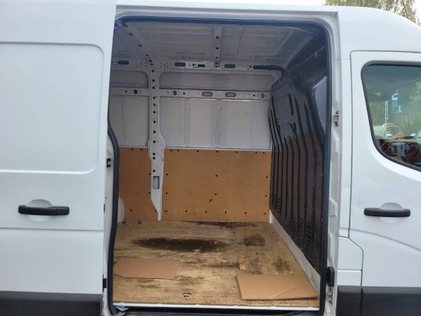 Vente en ligne Renault Master 3 Fourgon MASTER FGN L2H2 3.3t 2.3 dCi 135 ENERGY au prix de 25 980 €