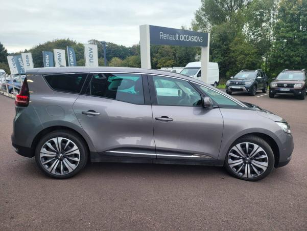 Vente en ligne Renault Grand Scenic 4 Grand Scenic Blue dCi 120 au prix de 21 990 €