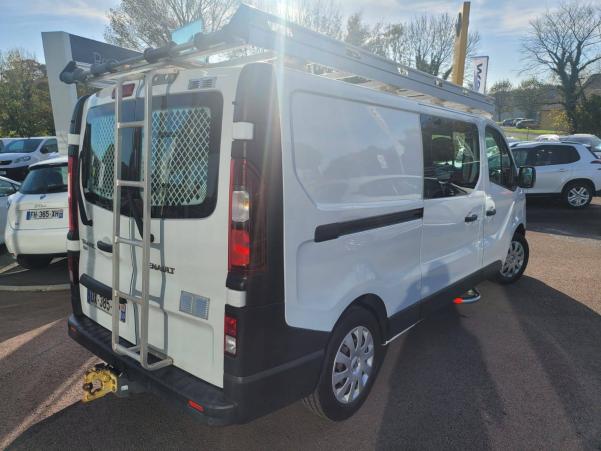 Vente en ligne Renault Trafic 3 Fourgon TRAFIC FGN L2H1 1200 KG DCI 90 au prix de 25 990 €