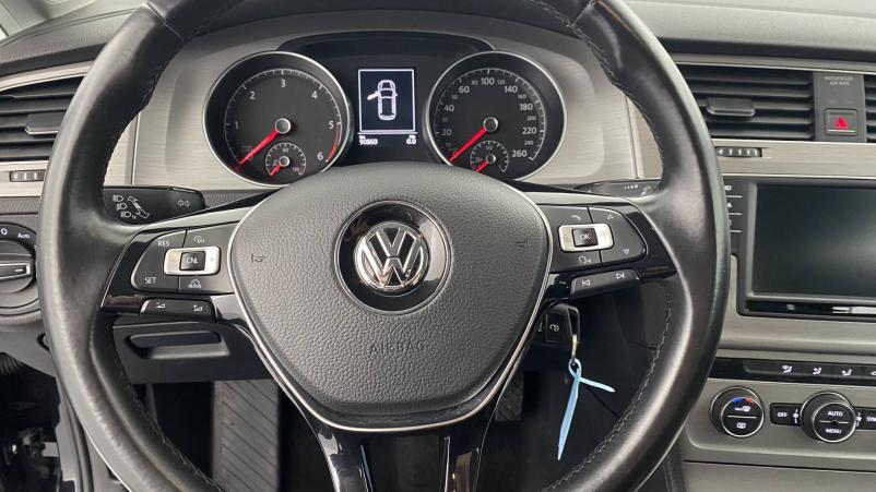Vente en ligne Volkswagen Golf  1.6 TDI 90 BlueMotion Technology FAP au prix de 15 990 €