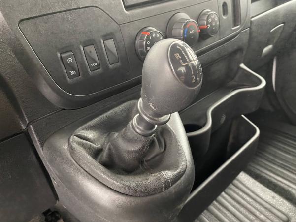 Vente en ligne Renault Master 3 Fourgon MASTER CC PROPULSION L2 3.5t dCi 130 E6 au prix de 29 990 €