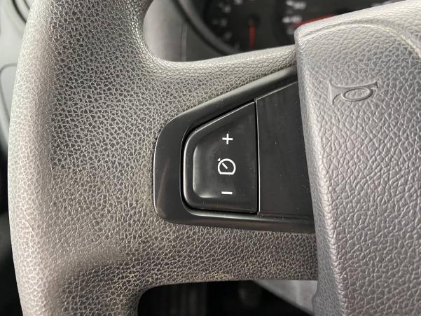 Vente en ligne Renault Master 3 Fourgon MASTER CC PROPULSION L2 3.5t dCi 130 E6 au prix de 29 990 €