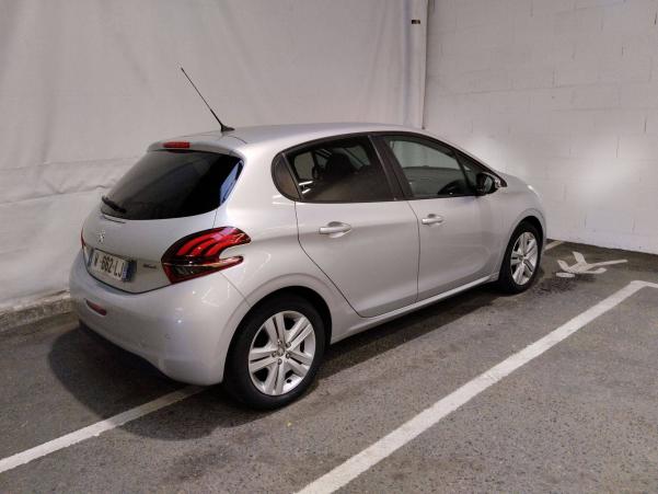 Vente en ligne Peugeot 208  1.2 PureTech 82ch BVM5 au prix de 9 690 €