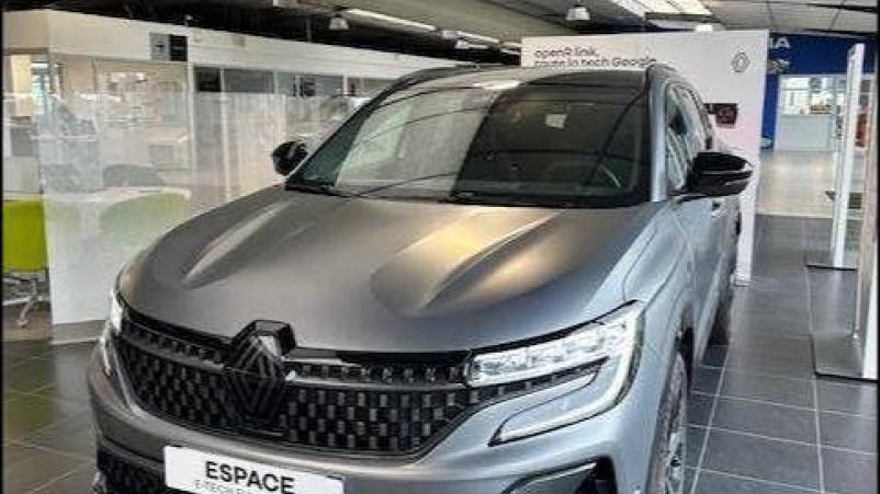 Vente en ligne Renault Nouveau Espace Espace E-Tech hybrid 200 au prix de 48 990 €